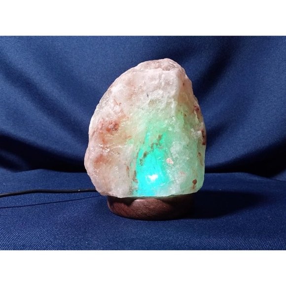 Color‎ Changing USB Salt Lamp -SEE VIDEO - Picture 1 of 6